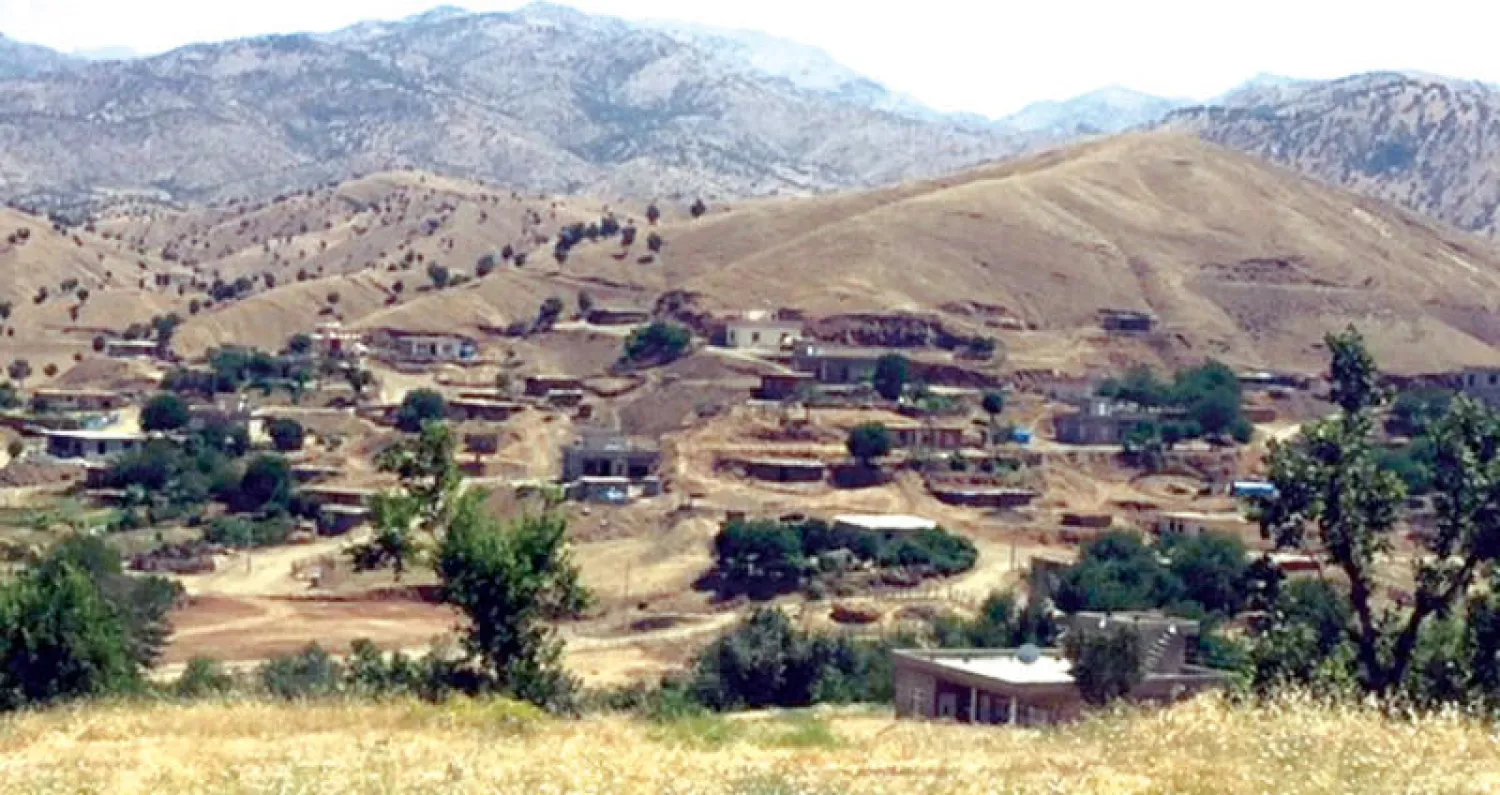 قرى عند سفح جبل ديل في إقليم كردستان العراق («الشرق الأوسط»)