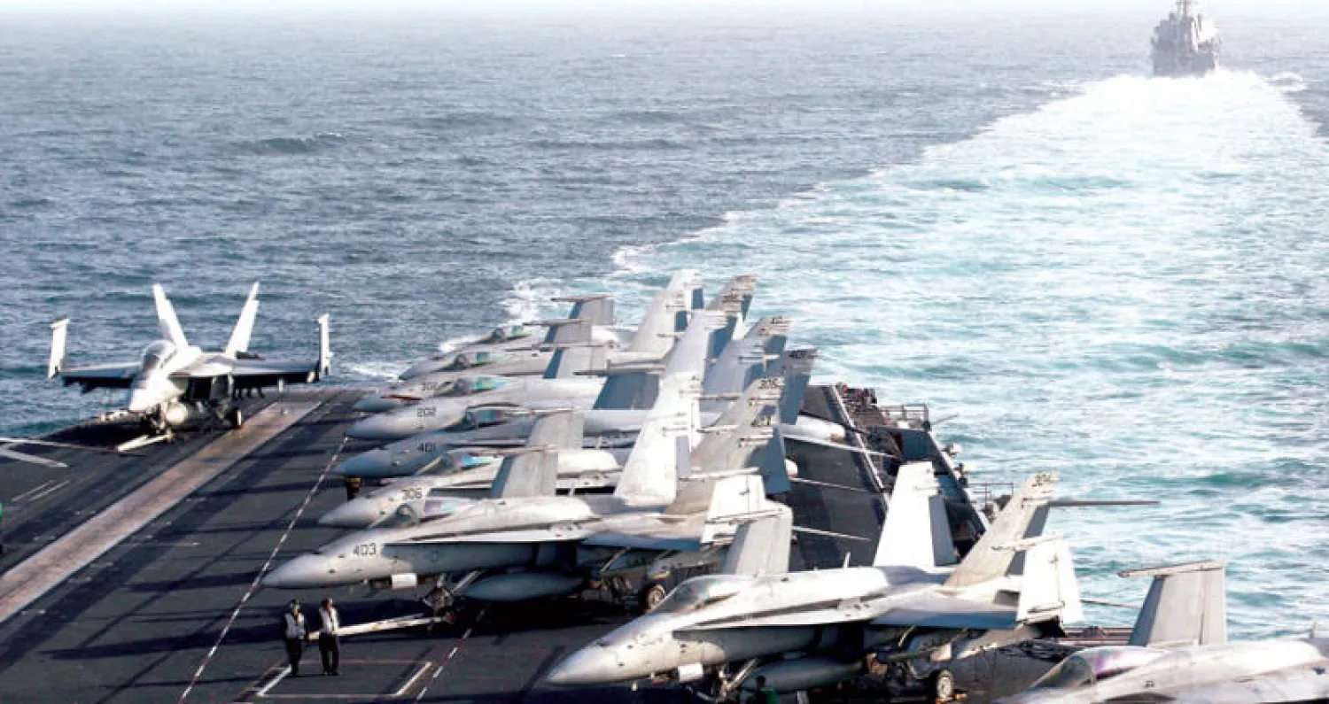 دورية للبحرية الأميركية في مضيق هرمز (رويترز)