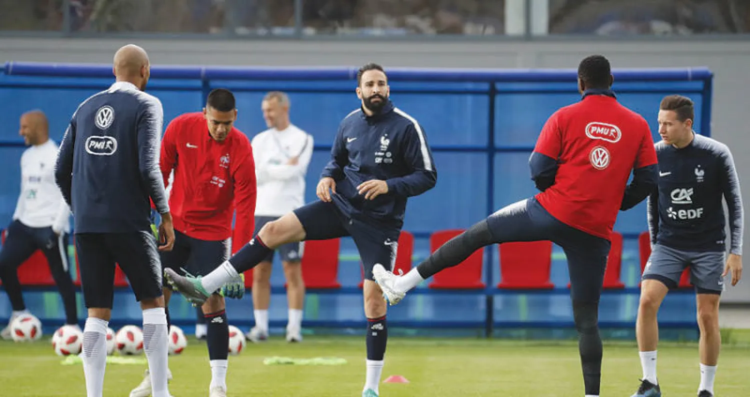 لاعبو فرنسا متحفزون لمواجهة بلجيكا في نصف النهائي (إ.ب.أ)