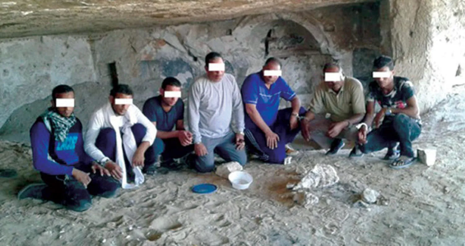 أفراد العصابة التي أوصلت إلى اكتشاف المدينة الأثرية في المنيا