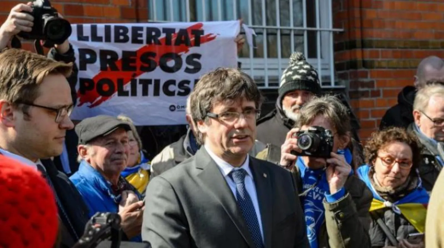 الرئيس السابق لإقليم كاتالونيا الإسباني كارلوس بوتشيمون (إ.ب.أ)