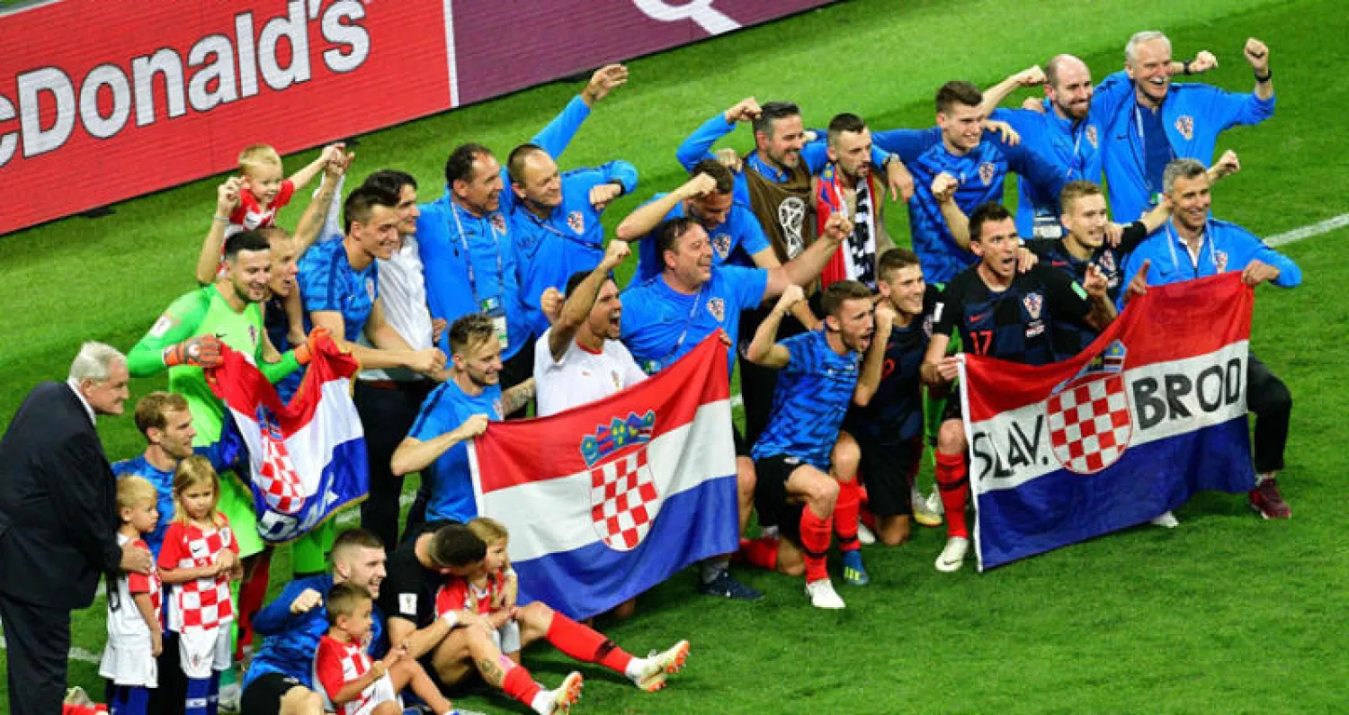 لاعبو المنتخب الكرواتي على بعد خطوة من صناعة التاريخ (أ.ف.ب)