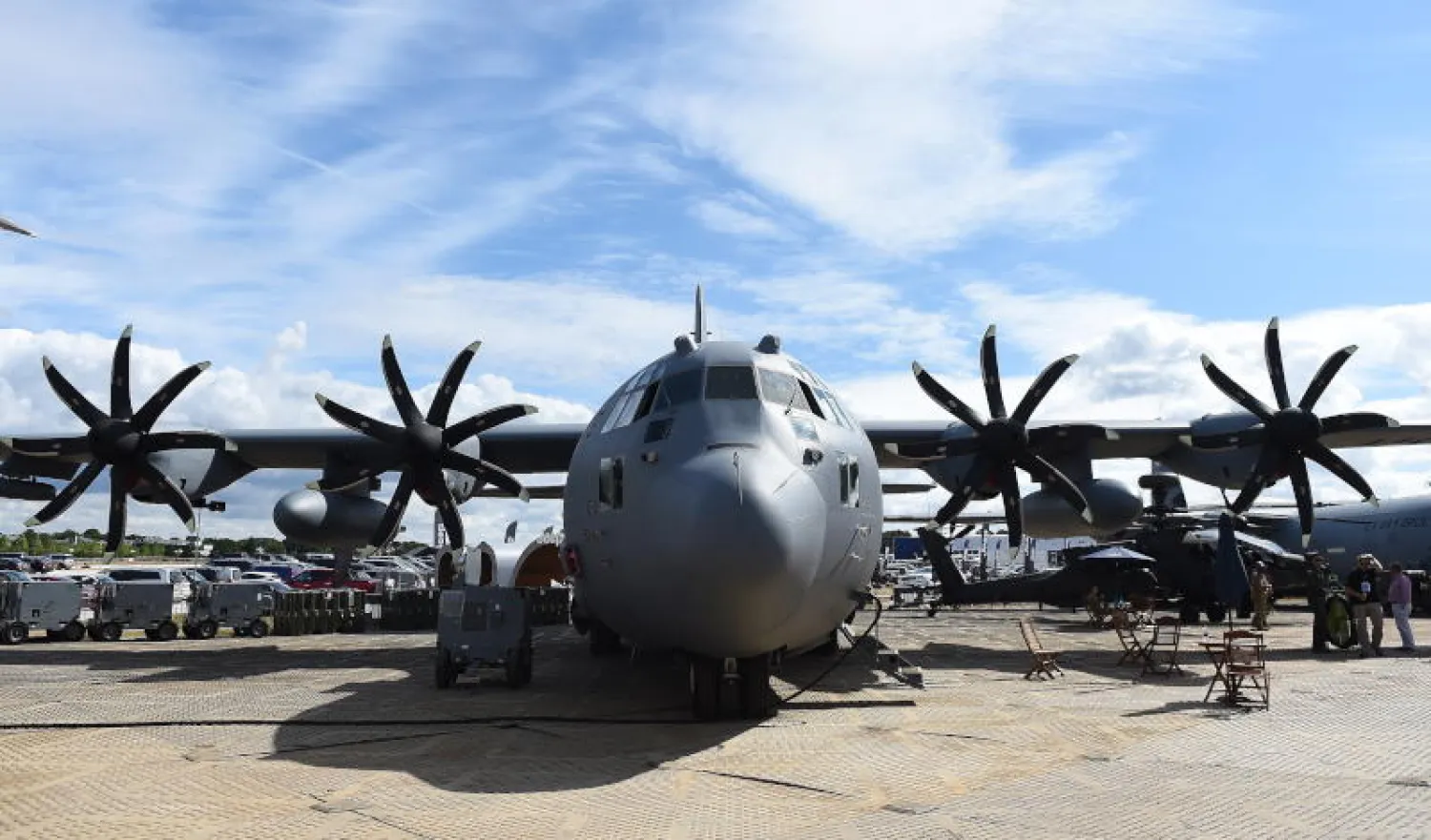 ترى الدراسة أن معايير إعادة التغشيل لا بد أن تتماشى مع كفاءة الوقود والتلوث والضوضاء في البيئة (أ.ف.ب)