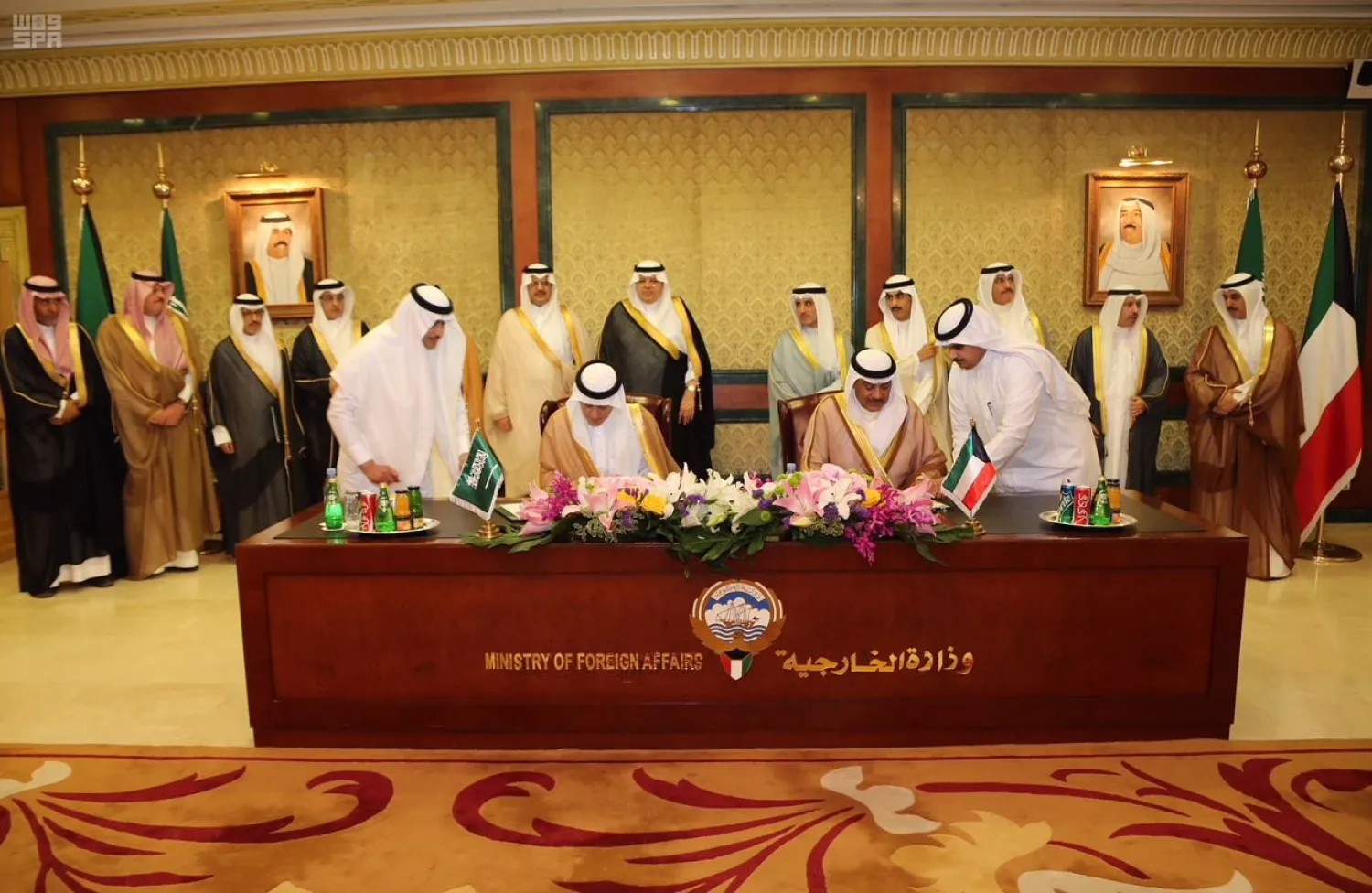 Saudi Arabia and Kuwait sign a deal to establish a joint coordination council. (SPA)