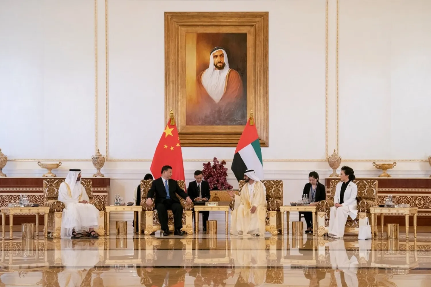 Chinese President Xi Jinping is received upon his arrival in Abu Dhabi. (WAM)