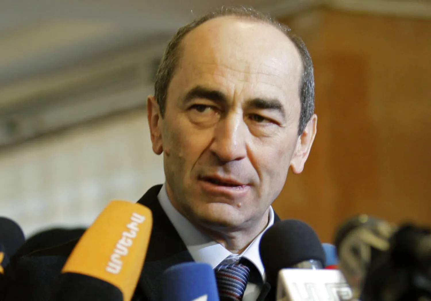 رئيس أرمينيا الأسبق روبرت كوتشاريان (أرشيفية - أ.ب)