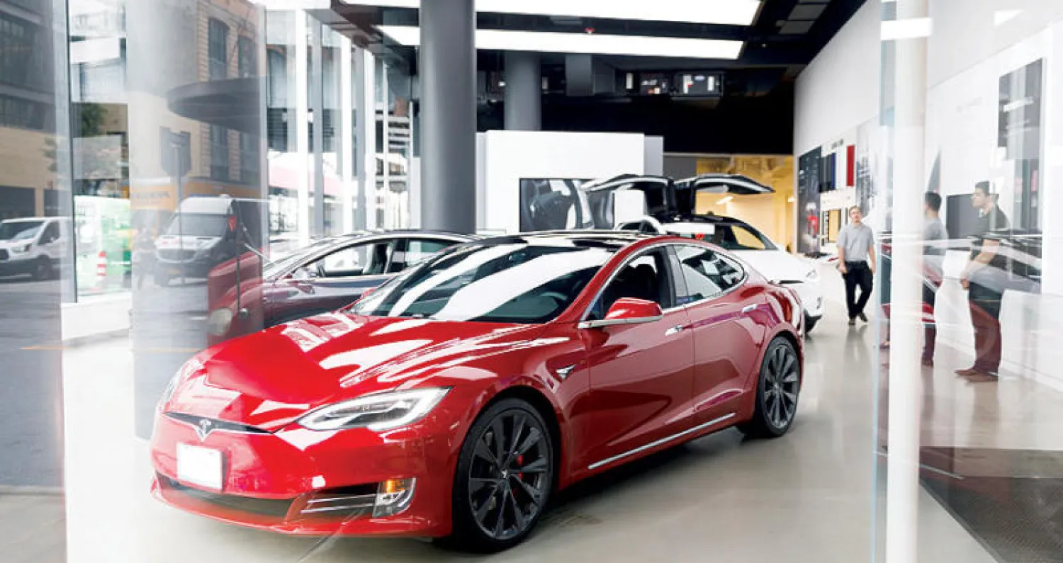 تخطط {تسلا} لاستثمار 5 مليارات دولار في مصنع بالصين (إ.ب.أ)