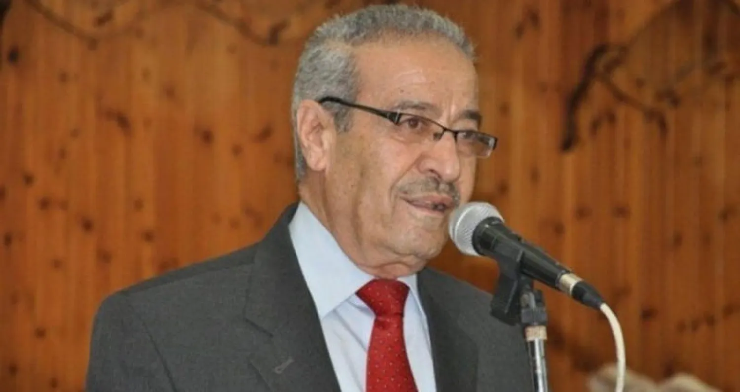 أجهزة الأمن الفلسطينية، أخلت عضو اللجنة التنفيذية للمنظمة تيسير خالد من مكتبه، في دائرة شؤون المغتربين، بعد رفضه تسليم المكتب.