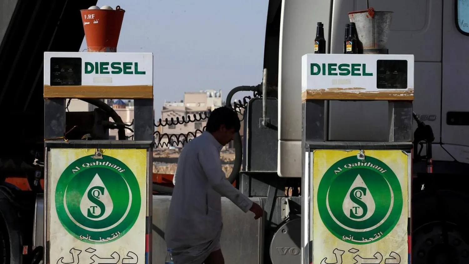 A man walks at a petrol station in Riyadh, Saudi Arabia October 8, 2017. (File Photo: Reuters)