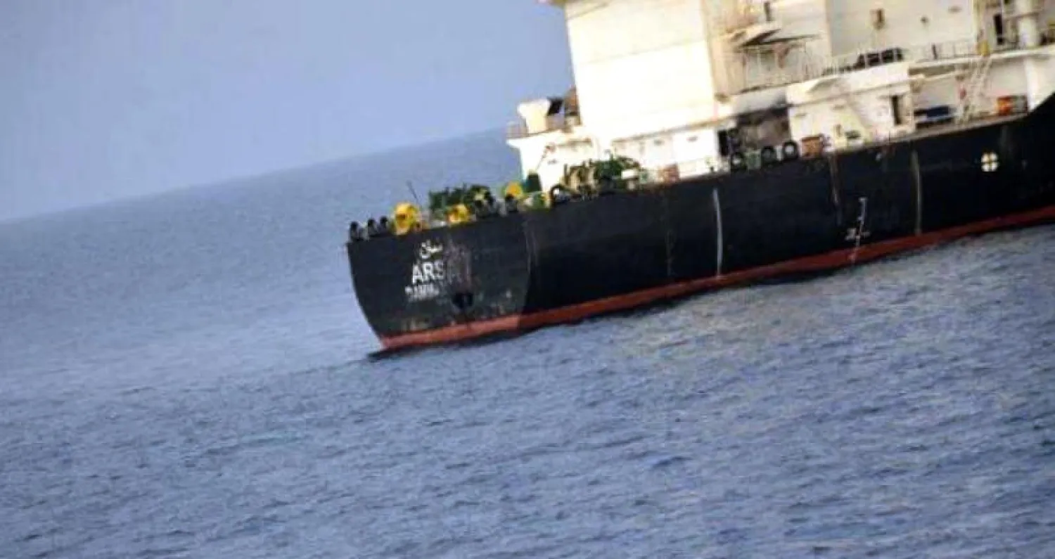 ناقلة نفط سعودية استهدفها المتمردون الحوثيون - أرشيف («الشرق الأوسط»)