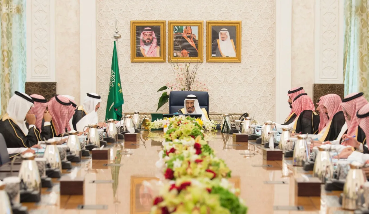 Custodian of the Two Holy Mosques King Salman bin Abdulaziz chairs a cabinet session in Neom. (SPA)