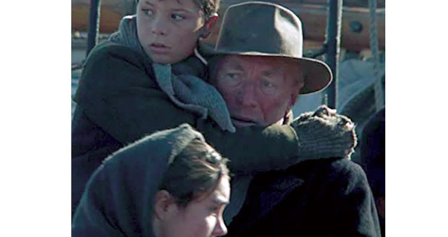 الأب وابنه في فيلم  رئيس لجنة التحكيم بيلي أوغوست