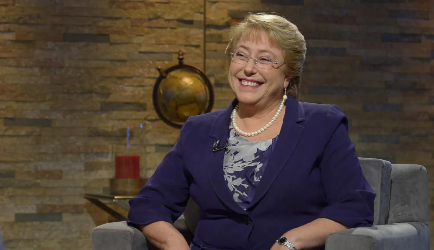 الرئيسة التشيلية السابقة ميشيل باشليه (أ.ف.ب)