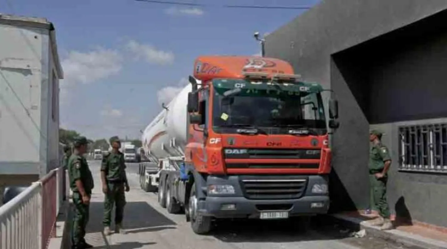  A fuel tank enters Gaza Strip on Wednesday, August 15, 2018. (AFP)