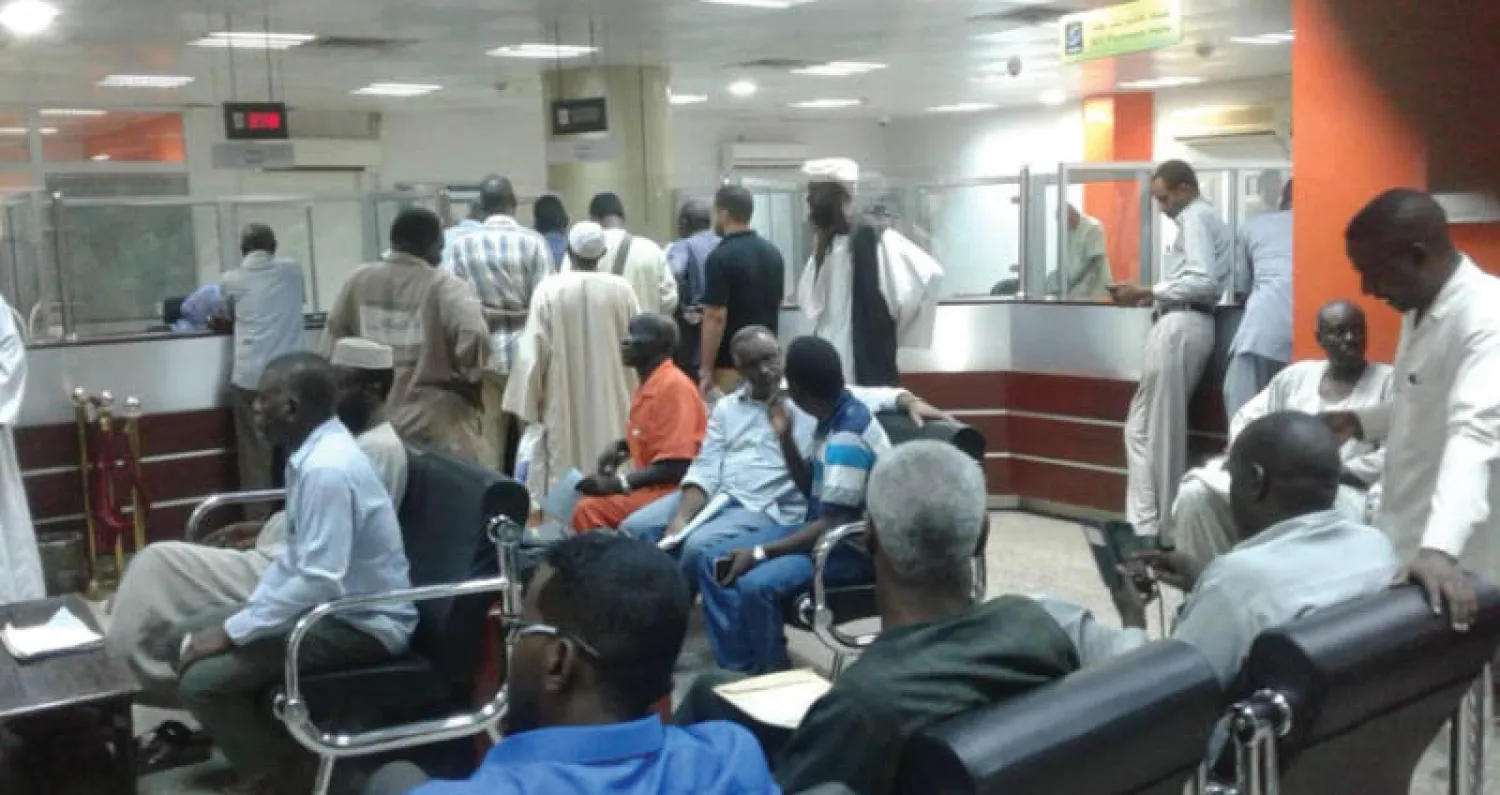 حد أقصى على سحب الودائع في بنوك بالسودان