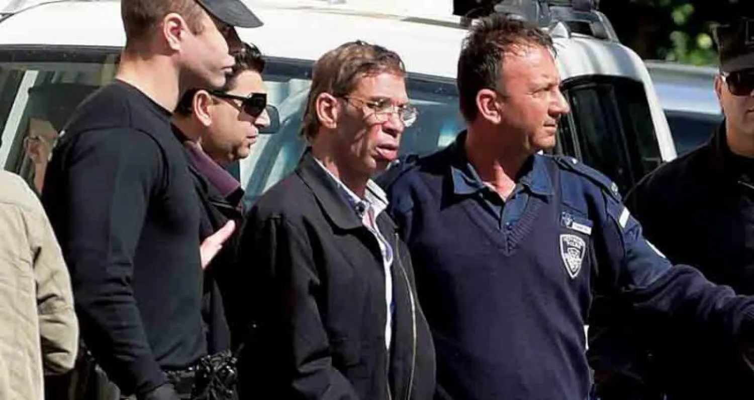 سيف الدين محمد مصطفى خاطف الطائرة المصرية لدى مثوله أمام جهات التحقيق القبرصية عام 2016 (أ.ف.ب)