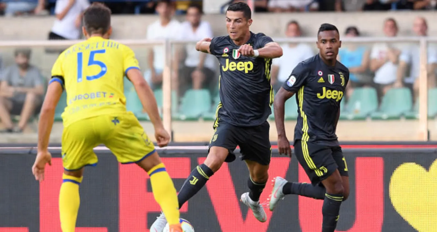 رونالدو في أول ظهور له مع يوفنتوس (رويترز)