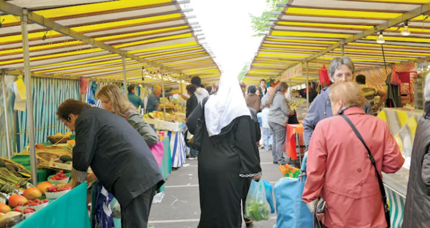 في سوق الخضار