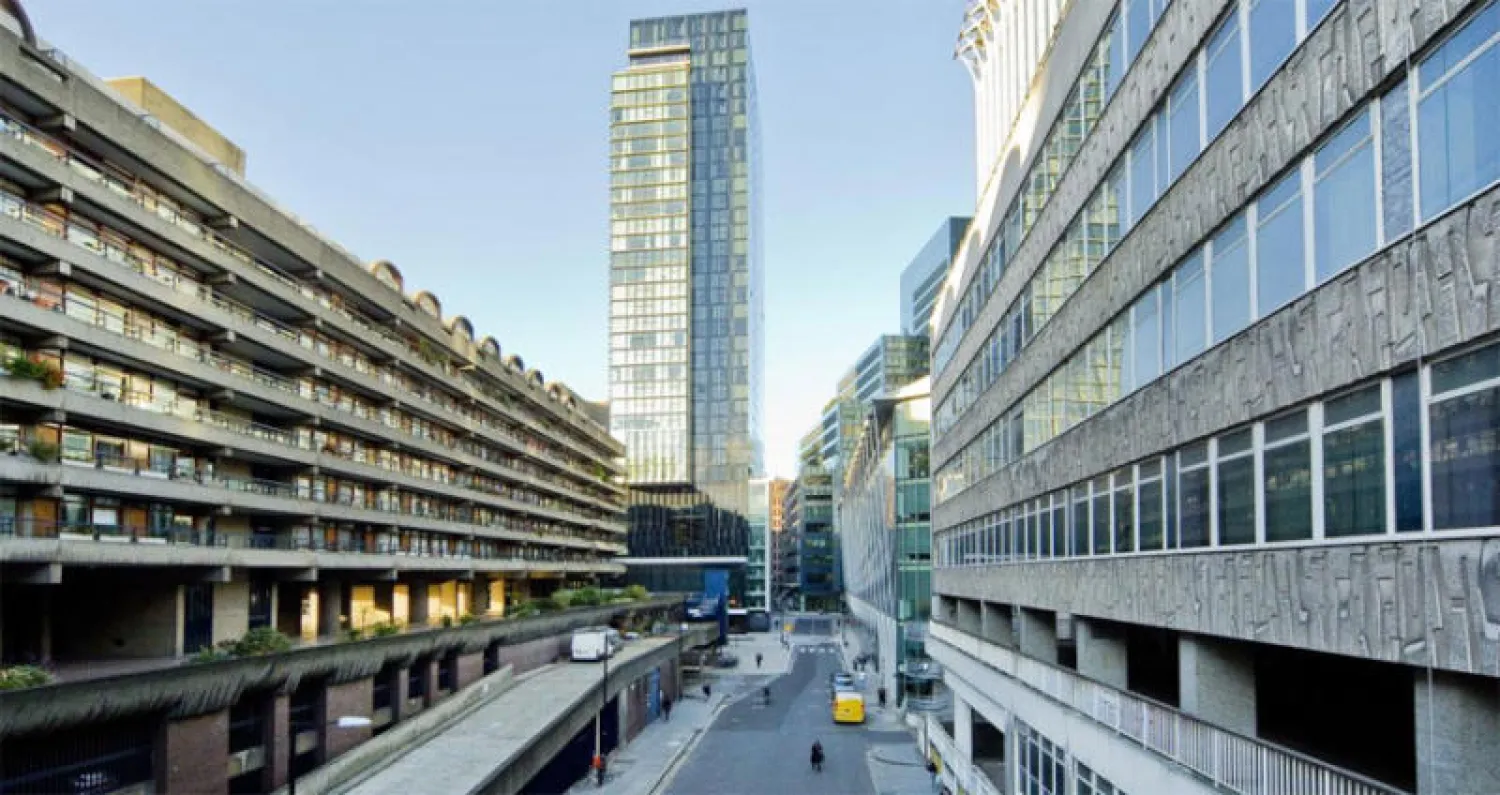 حي المال في لندن يتجه إلى حظر السيارات غير الكهربائية