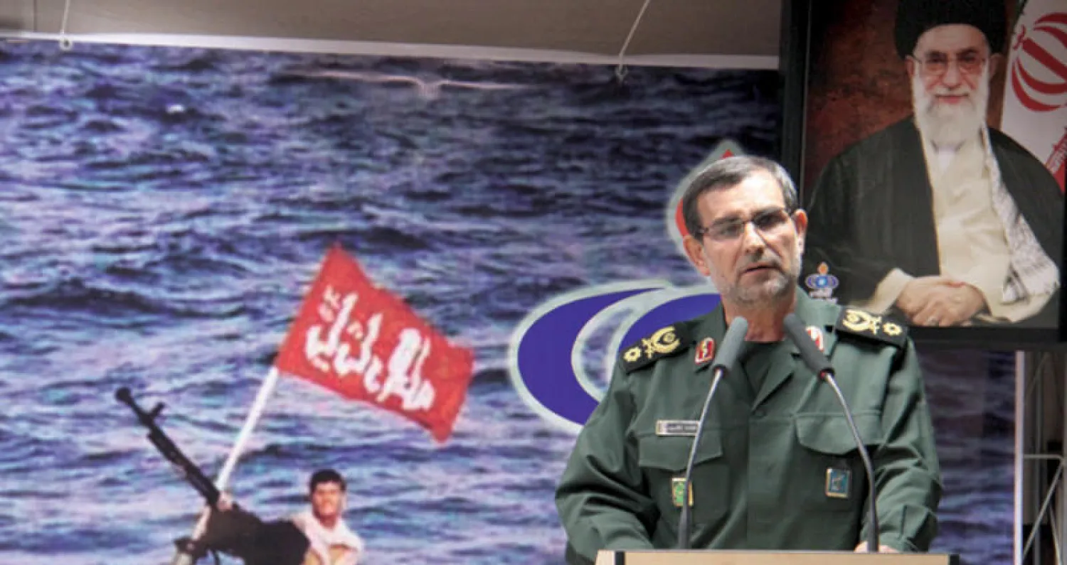 القائد الجديد لبحرية «الحرس الثوري» علي تنغسيري خلال مشاركته في مؤتمر حول زوارق إيران في مضيق هرمز (طهران برس)