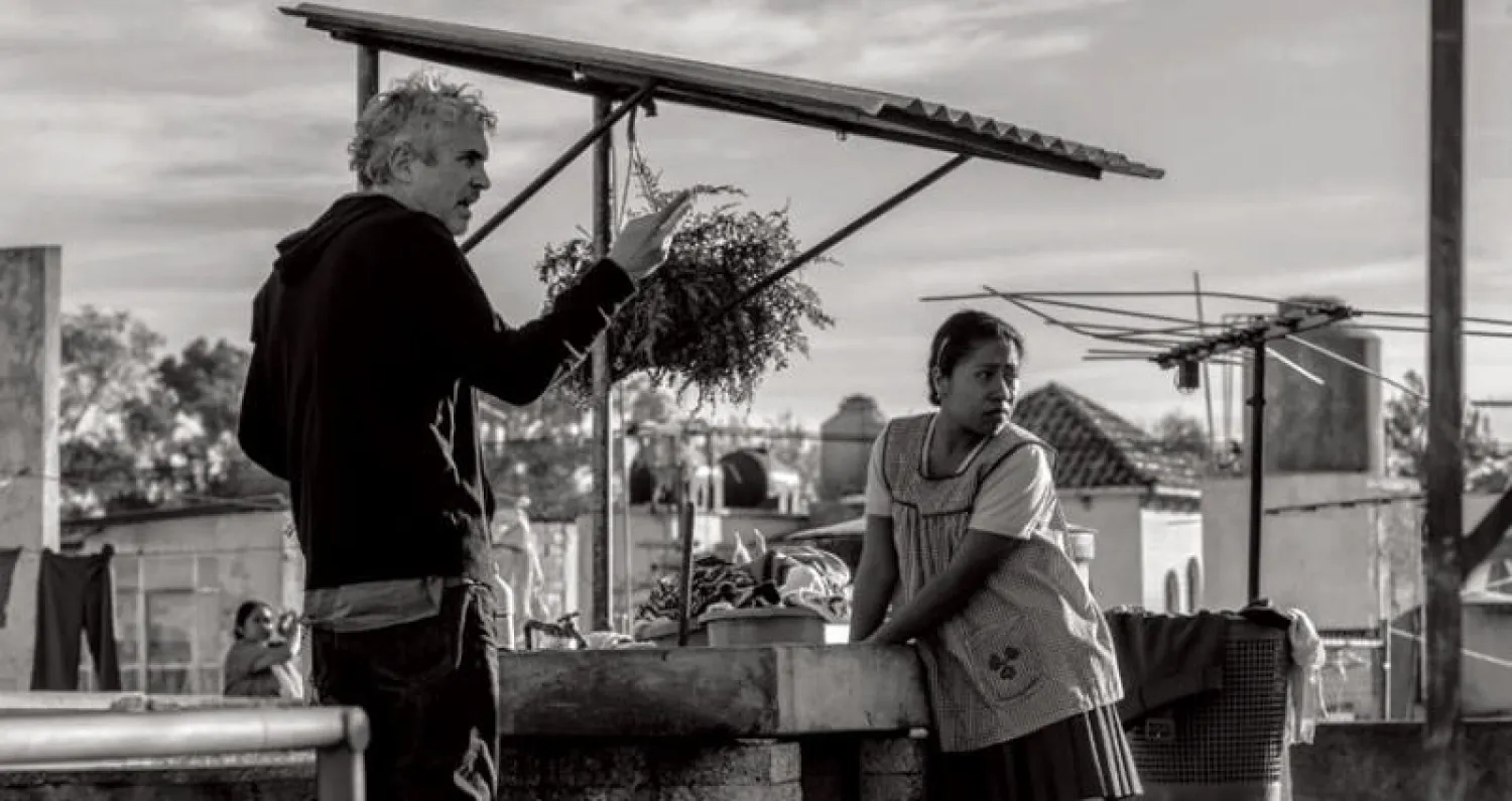 ألفونسو كوارون خلال تصوير «روما»