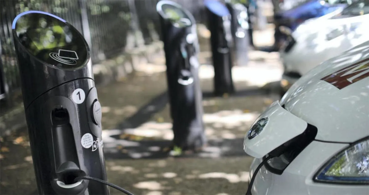 بريطانيا تعزز تمويل السيارات منخفضة الانبعاثات