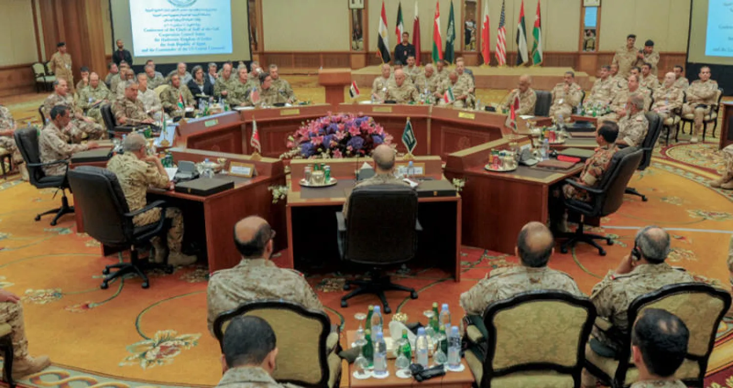 اجتماع رؤساء أركان دول مجلس التعاون والأردن ومصر والقيادة المركزية الأميركية في الكويت أمس (كونا)