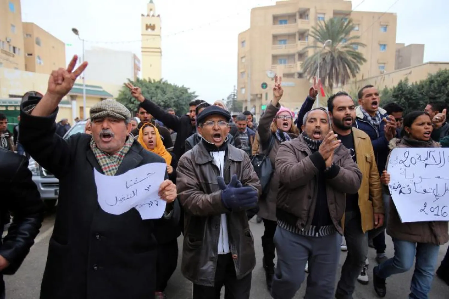 Unemployed protesters shout slogans during a demonstration in Tunisia January 14, 2017. (Reuters)