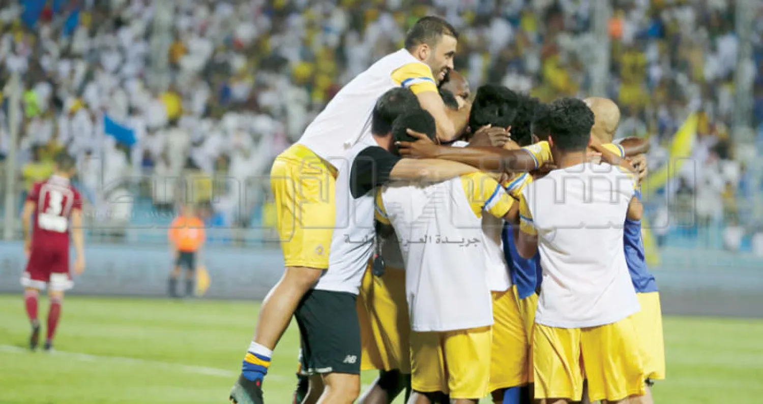 لاعبو النصر يحتفلون بهدف الفوز على الفيصلي (تصوير: بشير صالح)