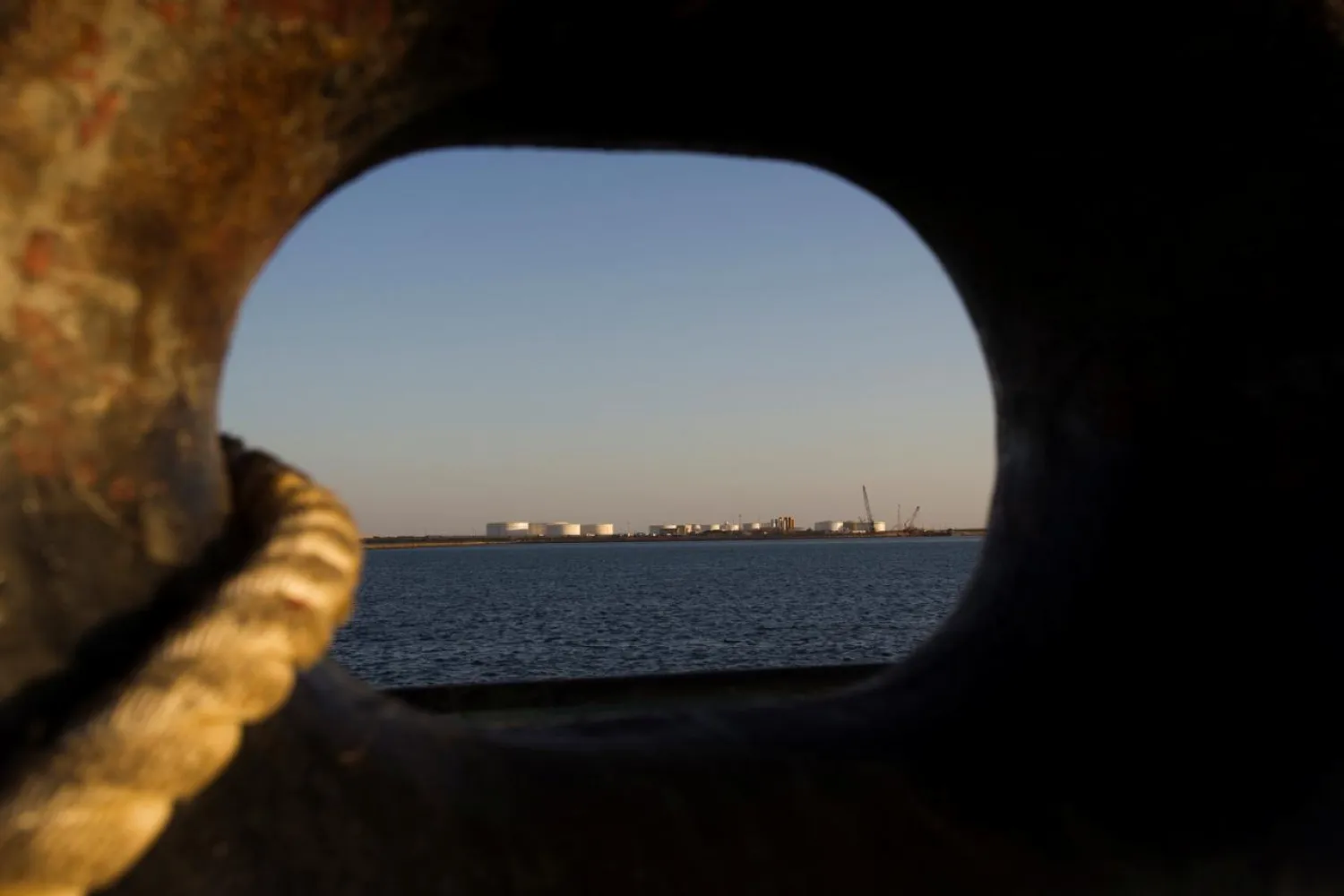 A general view of an oil dock is seen from a ship at the port of Kalantari in the city of Chabahar, 300km east of the Strait of Hormuz January 17, 2012. REUTERS/Raheb Homavandi/File Photo