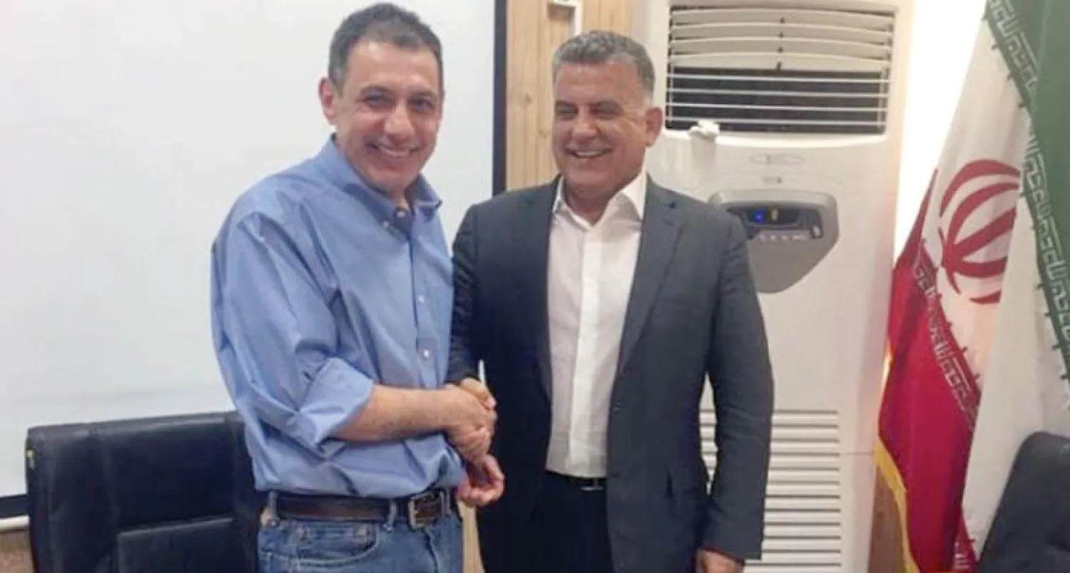 نزار زكّا مع مدير الأمن العام اللبناني الذي زاره قبل فترة في سجنه بطهران («الشرق الأوسط»)