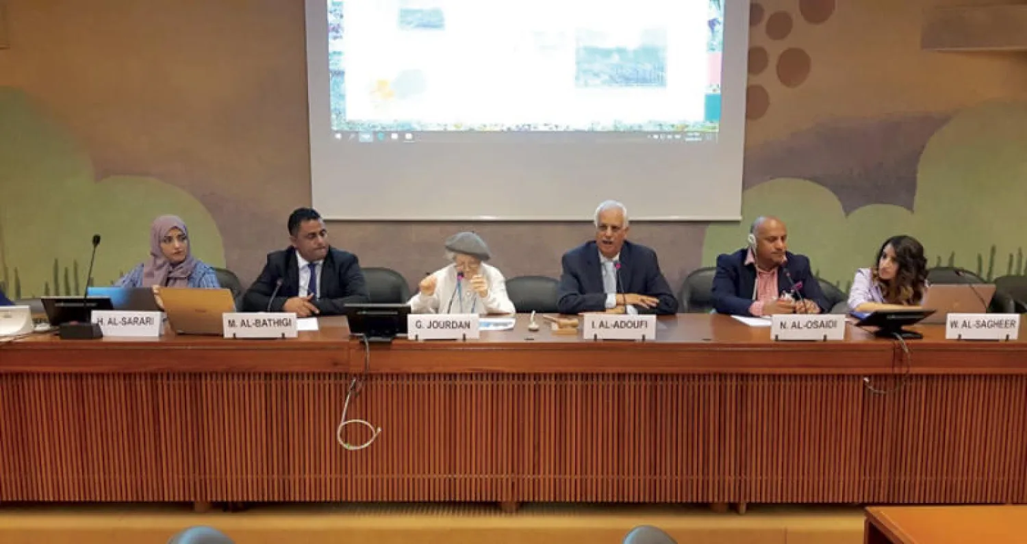 جانب من الندوة التي عقدت في جنيف أمس وجرى خلالها استعراض جرائم الحوثيين في اليمن (تحالف رصد)