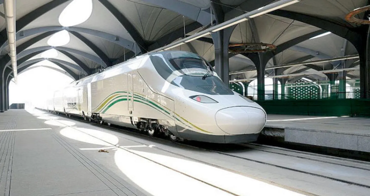 يبدأ قطار الحرمين السريع رحلاته المنتظمة بين مكة المكرمة والمدينة المنورة مطلع أكتوبر المقبل