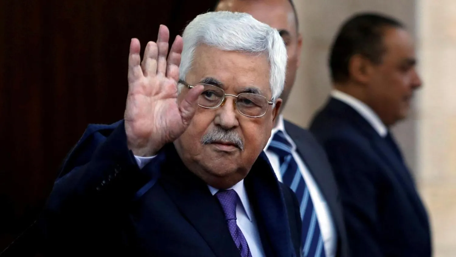 Palestinian President Mahmoud Abbas waves in Ramallah, in the occupied West Bank May 1, 2018. Picture taken May 1, 2018. REUTERS/Mohamad Torokman/File Photo