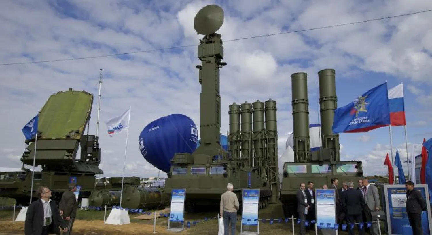 منظومات «إس 300» الروسية للدفاع الجوي (أ.ب)