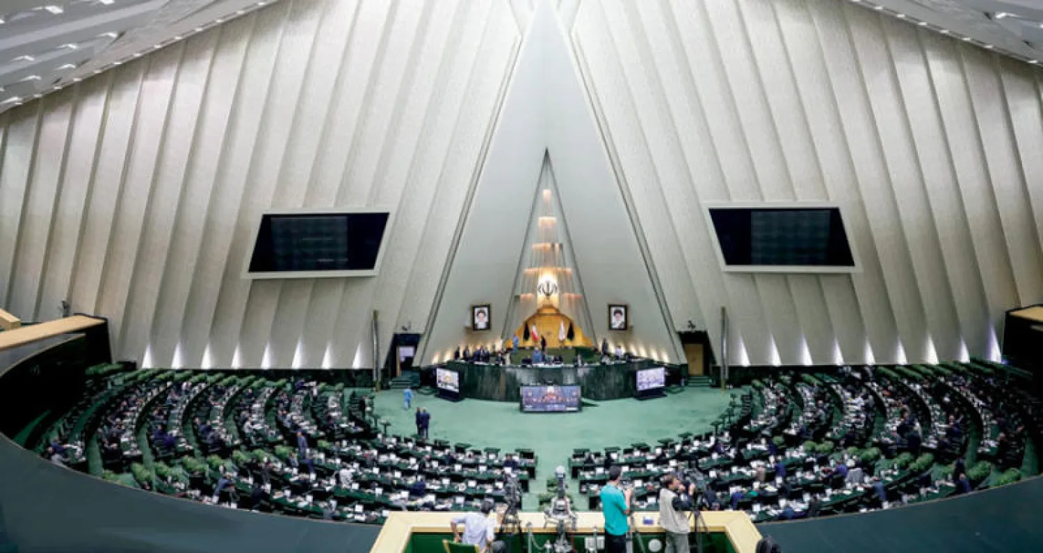 البرلمان الإيراني يعقد أمس أولى جلساته بعد هجوم في الأحواز على عرض عسكري (مهر)