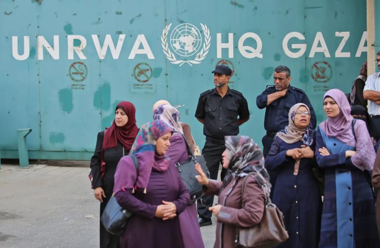 - مظاهرة في غزة اعتراضاً على تخفيض تمويل «الأونروا» (أ.ف.ب)
- الرئيس الأميركي دونالد ترمب ورئيسة الوزراء البريطانية تيريزا ماي - أرشيفية (أ.ب)
- مؤسسا موقع التواصل الاجتماعي الشهير «إنستغرام» مايك كريغر وكيفن سيستروم (رويترز)
- لاجئو الروهينغا بالقرب من الحدود مع بنغلاديش (أ.ف.ب)