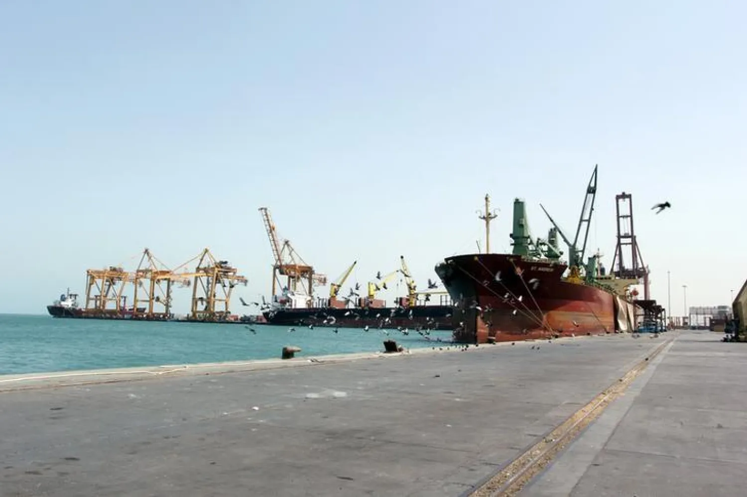 A ship is docked at the Red Sea port of Hodeidah, Yemen, March 23, 2017. REUTERS/Abduljabbar Zeyad