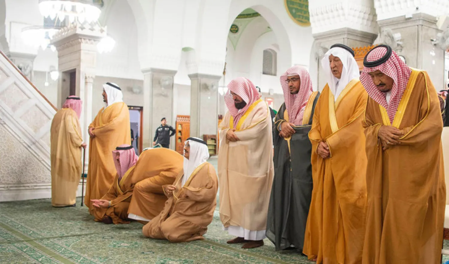 King Salman visits Quba Mosque in Madinah on Sept. 24, 2018. (SPA)
