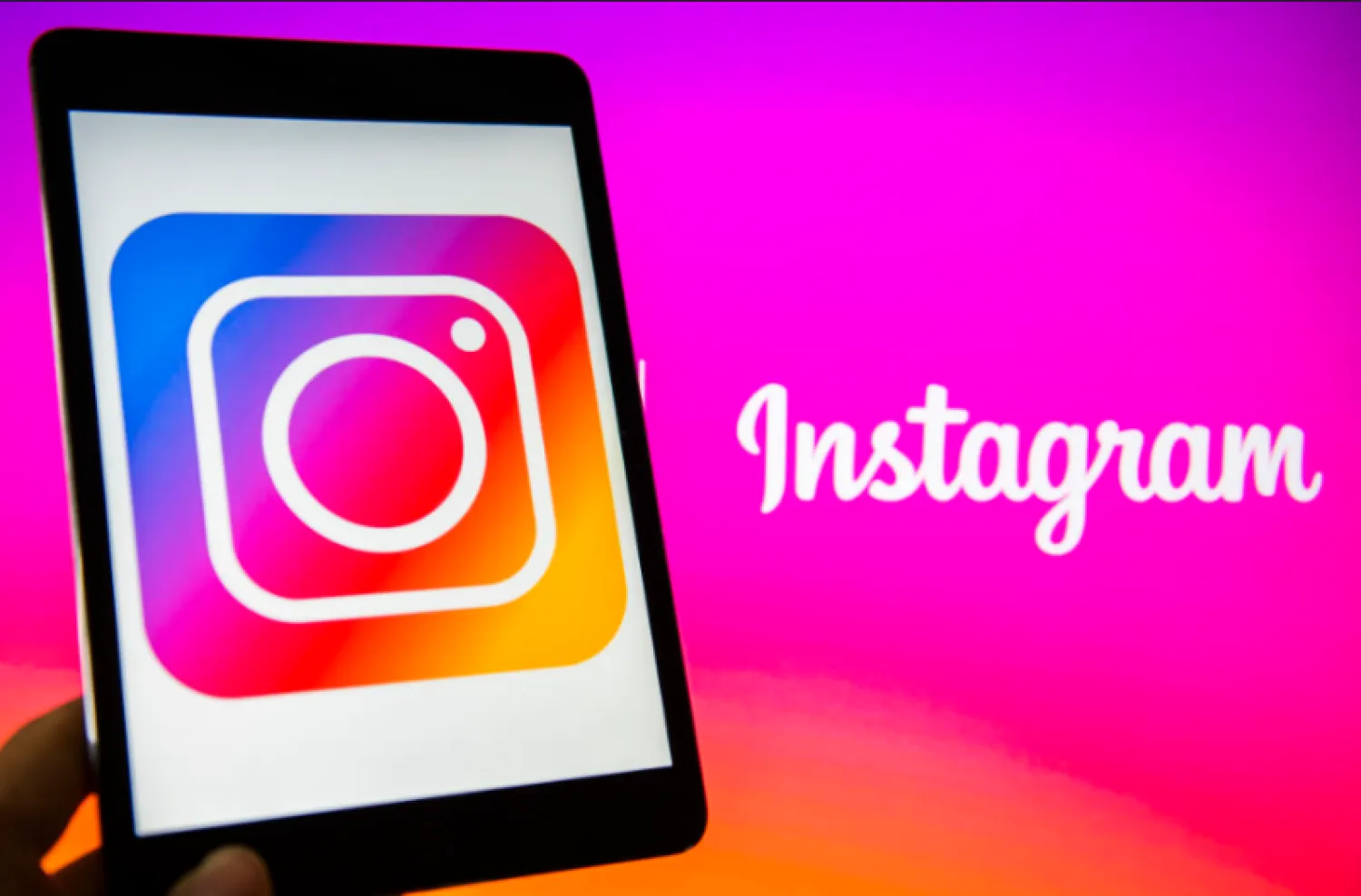 عطل «إنستغرام» يأتي بعد أيام من اختراق حسابات 50 مليون مستخدم لـ«فيسبوك» (رويترز)