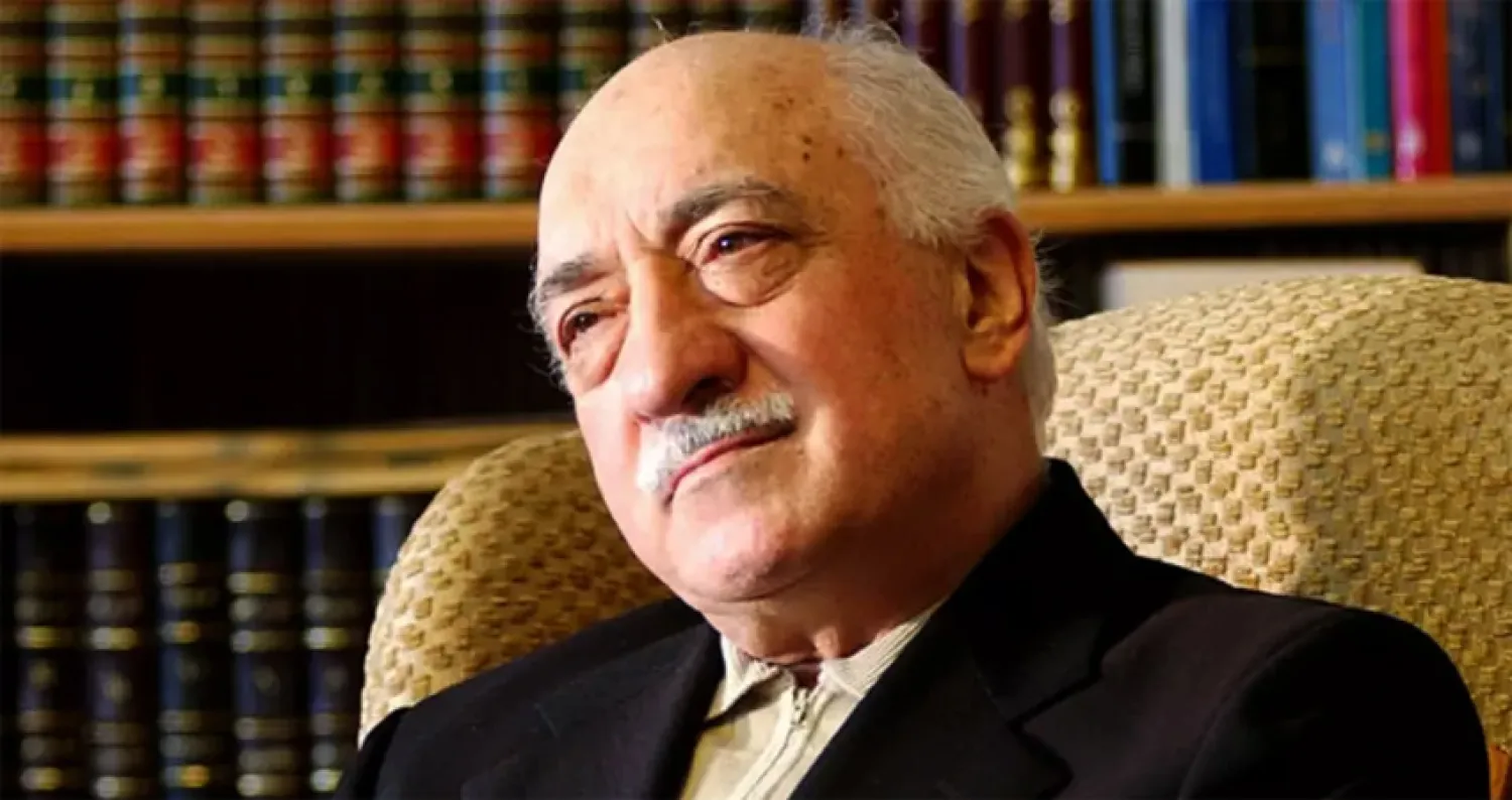 مسلح يقترب من مقر إقامة غولن