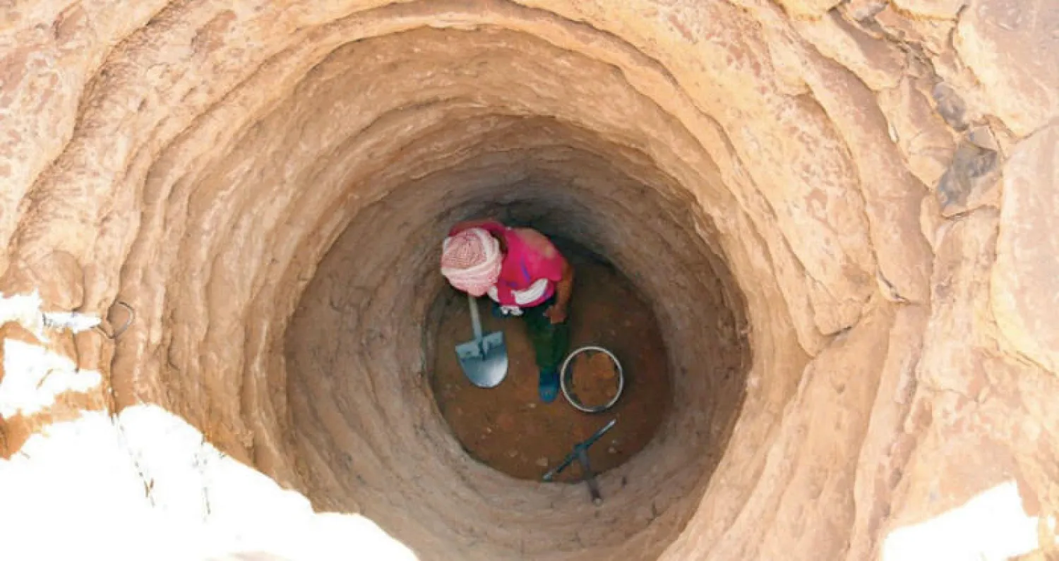 جانب من عمليات الحفر في موقع غيلان