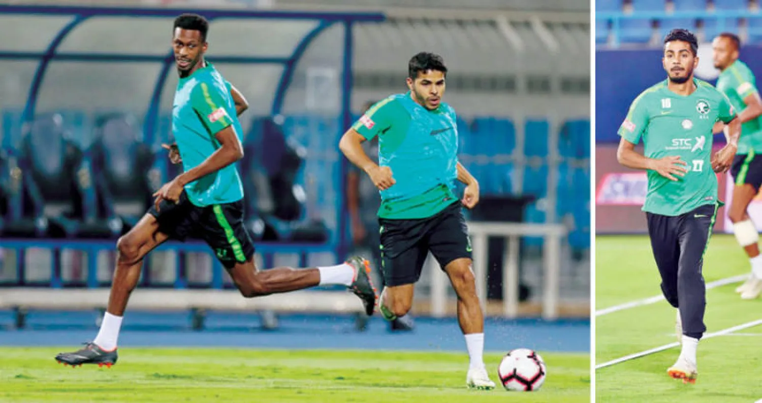حسين المقهوي («الشرق الأوسط»)  -  سالم الدوسري خلال تدريب الأخضر استعداداً للبرازيل («الشرق الأوسط»)
