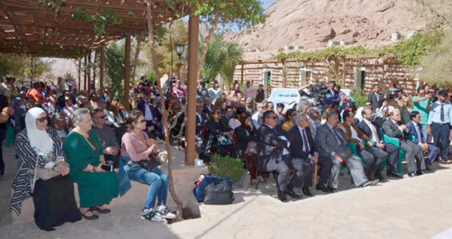 مشاركون في الملتقى