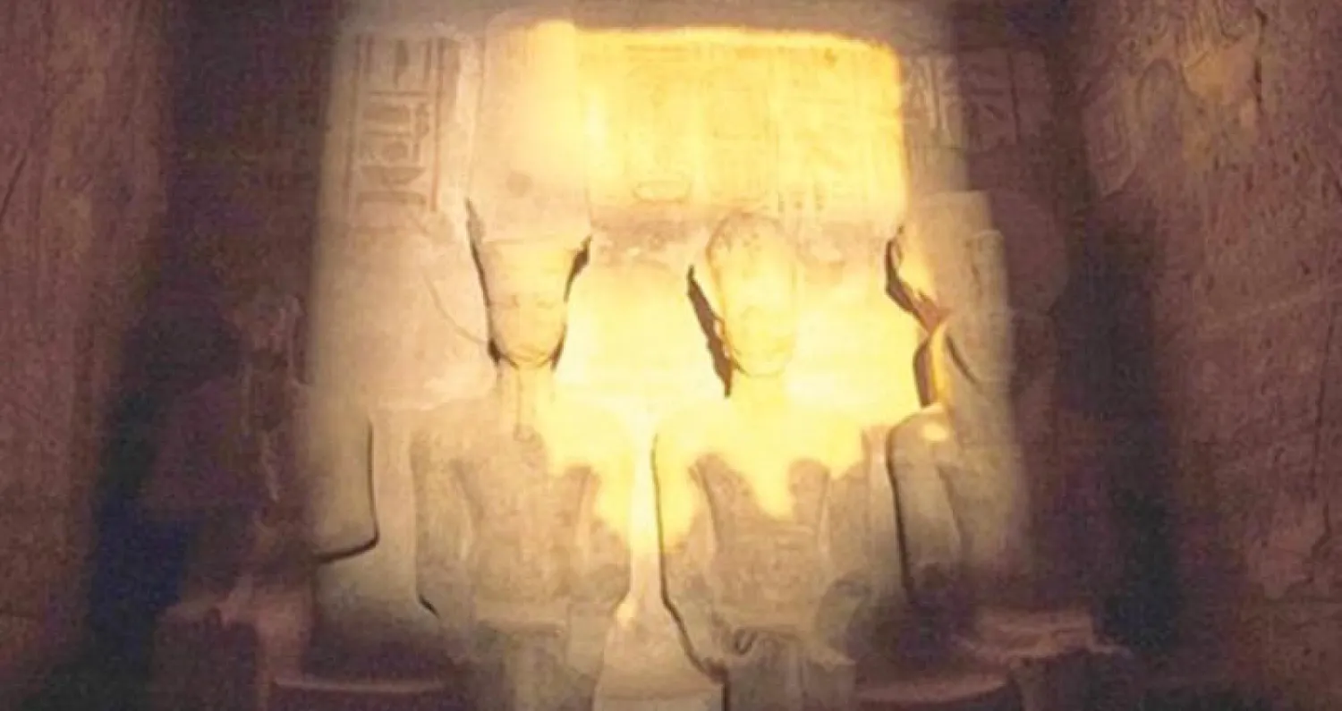 الشمس على وجه رمسيس الثاني