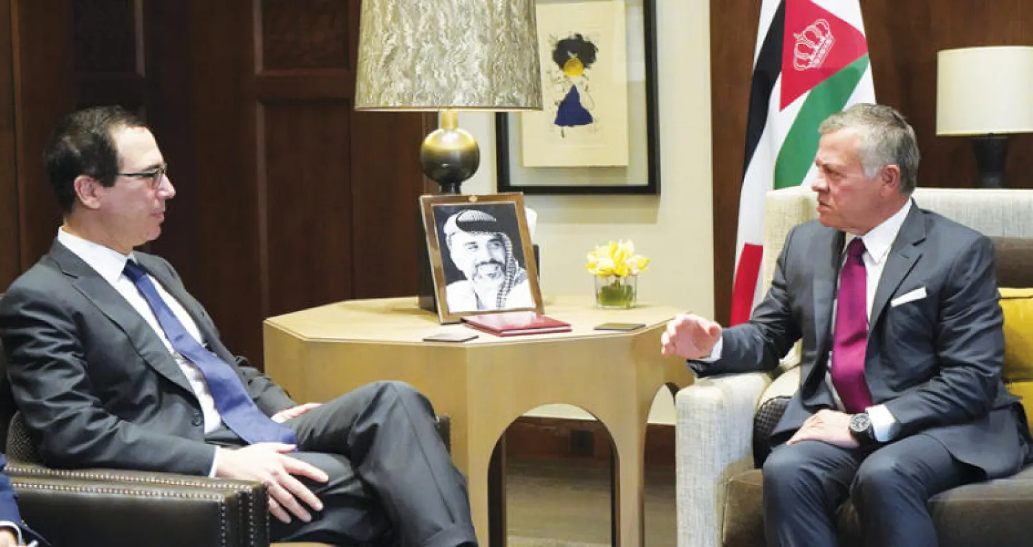 صورة وزعها القصر الملكي في الأردن للقاء أمس (أ.ف.ب)