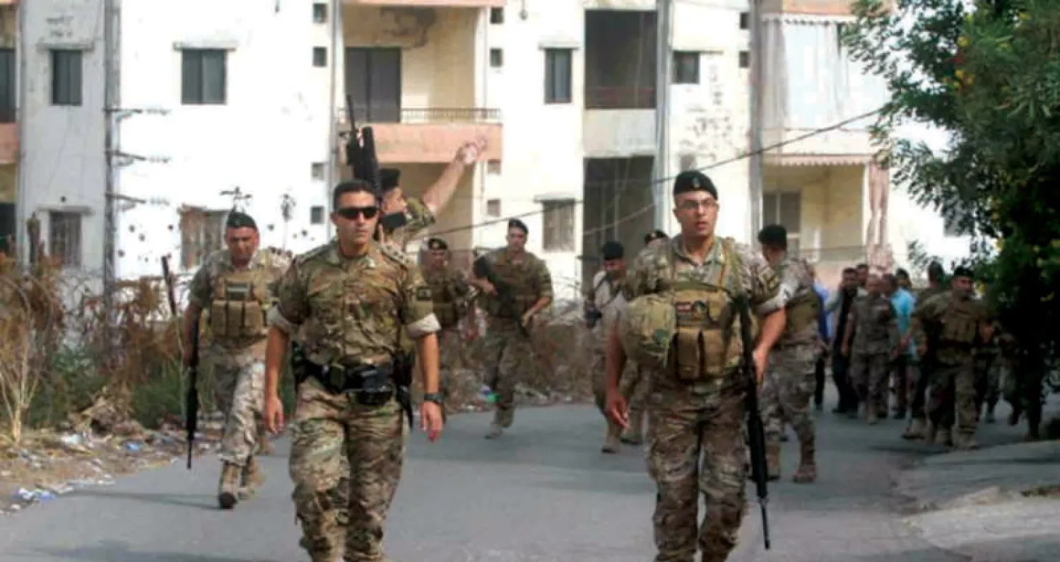 قوات الجيش اللبناني داخل مخيم المية ومية (عيون صيدا)