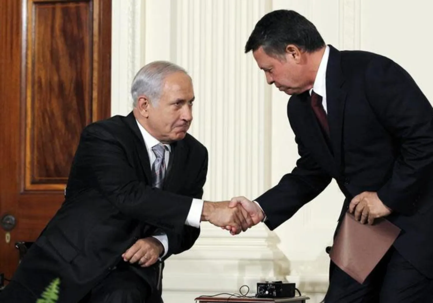 Jordan's King Abdullah II (R) greets Israeli Prime Minister Benjamin Netanyahu in 2010. (photo credit: JASON REED/REUTERS)