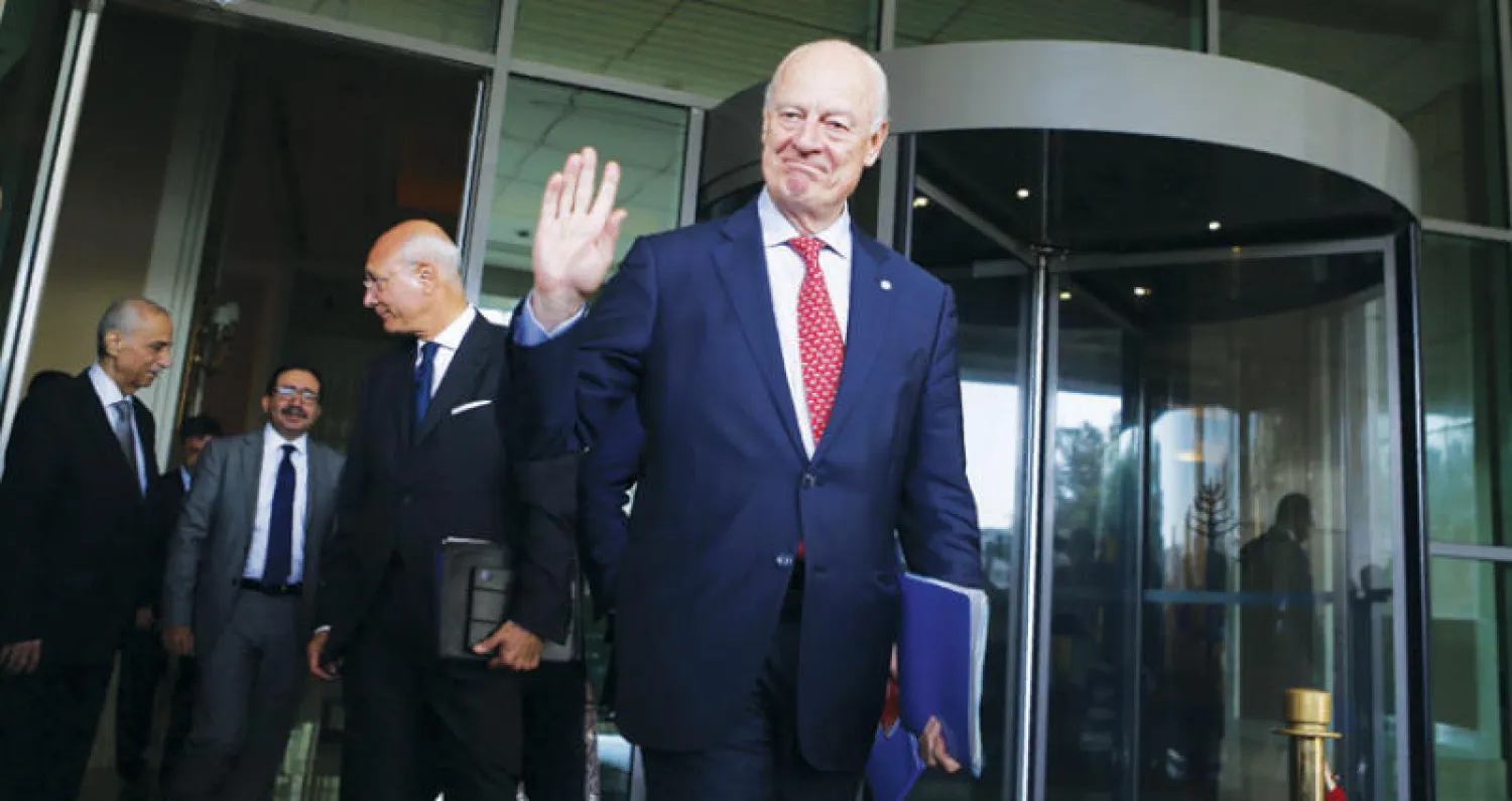 دي ميستورا بعد محادثاته مع المعلم في دمشق امس. ( أ.ف.ب)