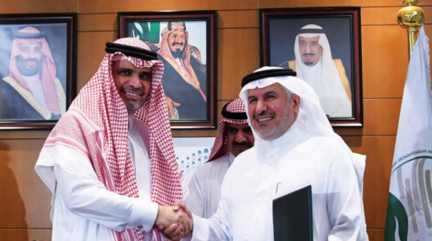 The MoU signing by the King Salman Humanitarian Aid And Relief Centre (KSRelief) and the Saudi Ministry of Education | Asharq Al-Awsat 